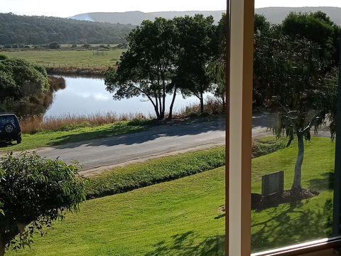 Butler's Bend Holiday Villa - Accommodation Mt Buller 6