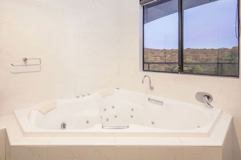 Caves Retreat - Accommodation Mt Buller 6