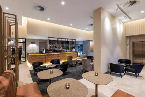Deco Hotel Canberra - Accommodation Mt Buller 4