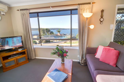 Eagle Heights Holiday Units - Scenic Unit - Accommodation Mt Buller 7