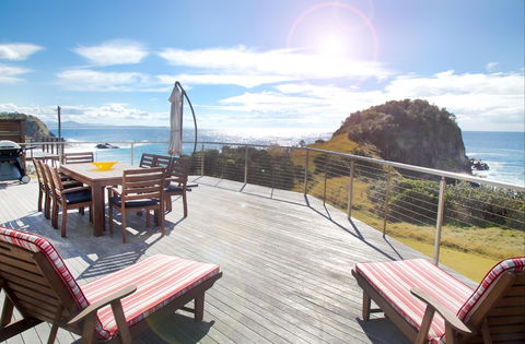 Headlands Beach House - Accommodation Mt Buller 0