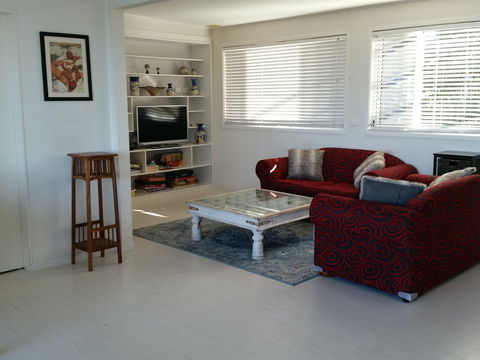 Headlands Beach House - Accommodation Mt Buller 5