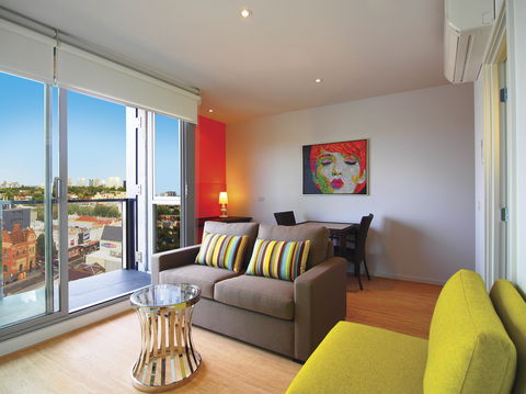 Oaks Melbourne South Yarra Suites - Accommodation Mt Buller 0