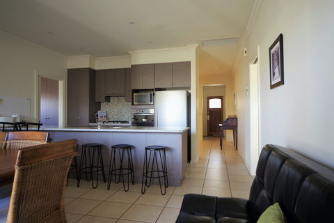 Shamore Apartments - Eleventh Street Mildura - Accommodation Mt Buller 3
