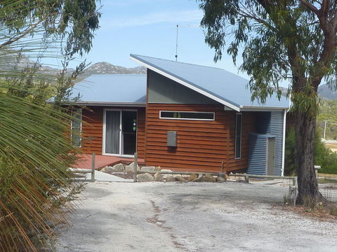Yakkalla Holiday Cottage - Accommodation Mt Buller 2