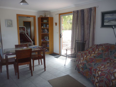 Yakkalla Holiday Cottage - Accommodation Mt Buller 3