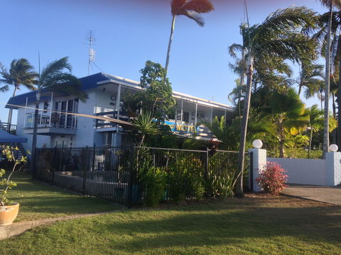 Cardwell Beachfront Motel - Accommodation Mt Buller 1