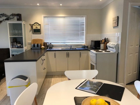 Flutterby's Beach Retreat Preston Beach - Accommodation Mt Buller 1