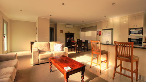 Hobart Villa On Moir - Accommodation Mt Buller 0
