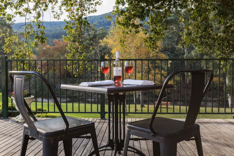 Oscar's On The Yarra - Accommodation Mt Buller 2