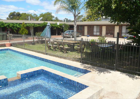Sportsman Inn Motel - Accommodation Mt Buller 0