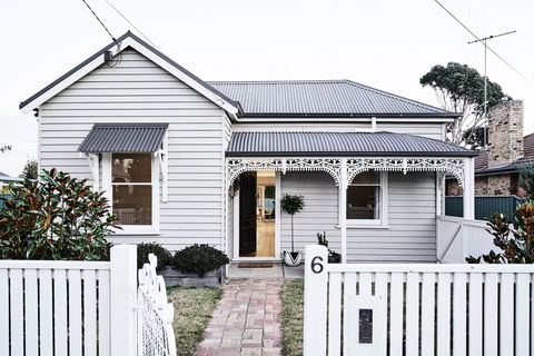 The Fox House, Kyneton - Accommodation Mt Buller 0
