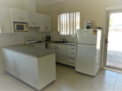 API Pelican Beach Front Apartments Kalbarri - Accommodation Mt Buller 1
