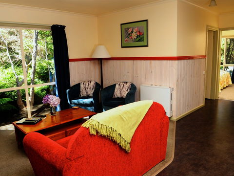 Crays Accommodation - The Esplanade - Accommodation Mt Buller 0