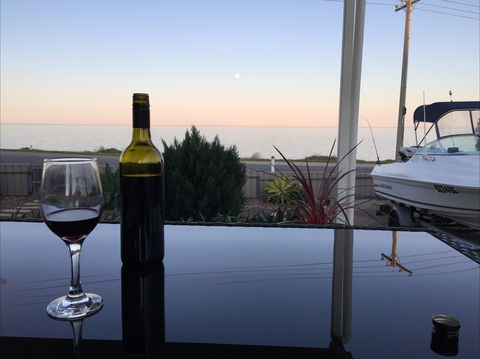 Deckadence Seafront - Accommodation Mt Buller 2