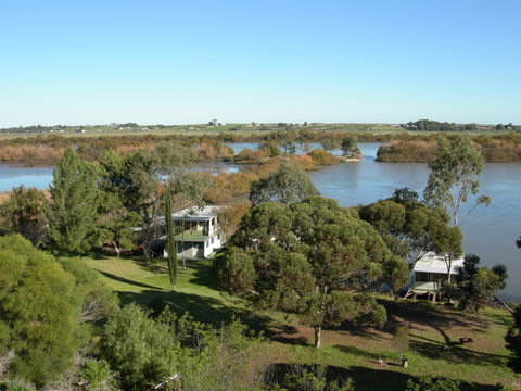Rivers Edge Caravan Park - Accommodation Mt Buller 2