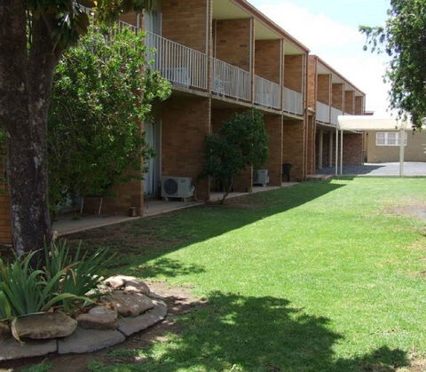 Court Street Motel - Accommodation Mt Buller 1
