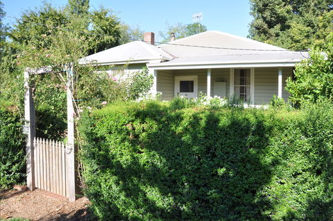 Honeysuckle Cottage - Accommodation Mt Buller 2