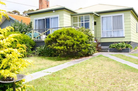 Lady Barron Holiday Home - Accommodation Mt Buller 0