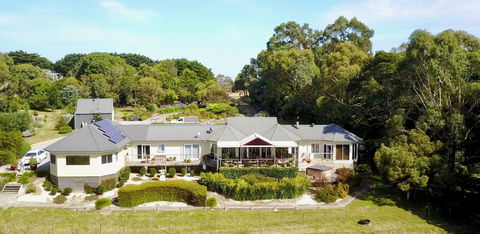 Llarrinda Bed & Breakfast - Accommodation Mt Buller 0