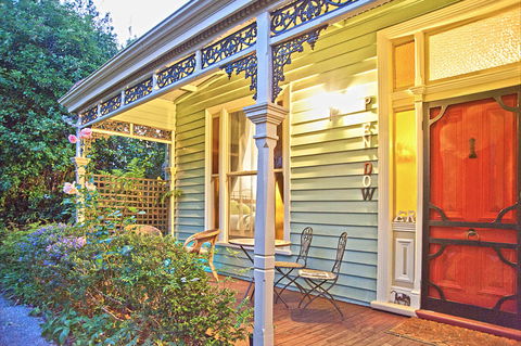 Pendower House B&B And Self Contained Apartments - Accommodation Mt Buller 1