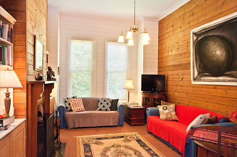 Pendower House B&B And Self Contained Apartments - Accommodation Mt Buller 2
