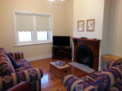 Phoenix Cottage - Accommodation Mt Buller 1