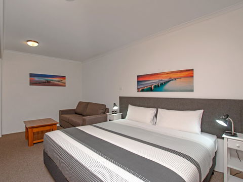 River Street Motel - Accommodation Mt Buller 0