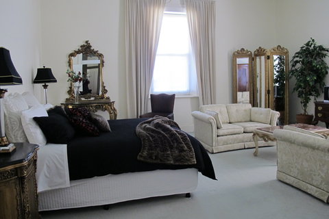 Stanley Grammar Country House - Accommodation Mt Buller 1