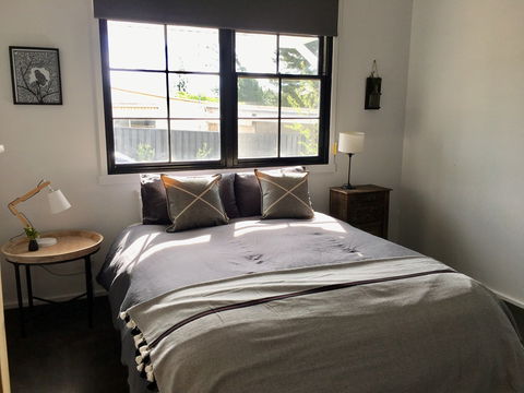 The Lakehouse Beechworth - Accommodation Mt Buller 1