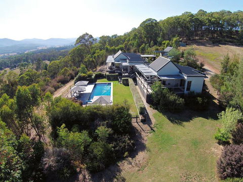 215 Mt Buffalo Retreat - Accommodation Mt Buller 0