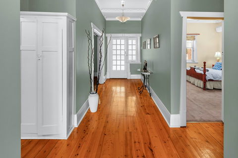 Adelaide Style Accommodation-City And Beach Luxury Home - Accommodation Mt Buller 1