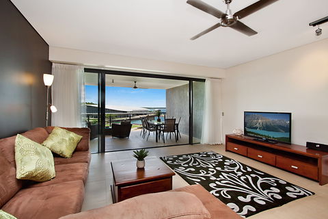 Akuna Waterfront - Accommodation Mt Buller 2