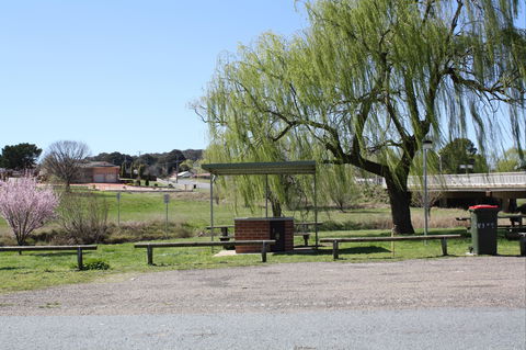 Barbour Park Rest Area - Accommodation Mt Buller 2