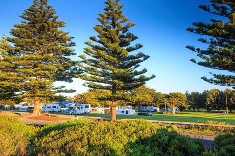 Beachport Caravan Park - Accommodation Mt Buller 1