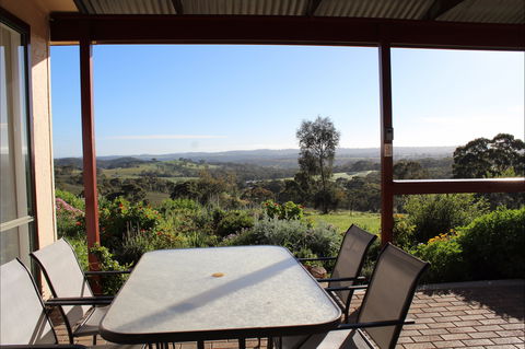 Clare View Accommodation - Clare View Cottage - Accommodation Mt Buller 0