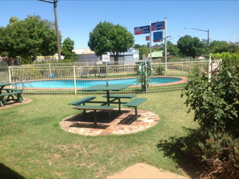 Garden Court Motor Inn - Accommodation Mt Buller 0