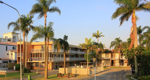 Jadran Motel And El Jays Holiday Lodge - Accommodation Mt Buller 0