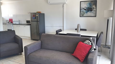 Jadran Motel And El Jays Holiday Lodge - Accommodation Mt Buller 2
