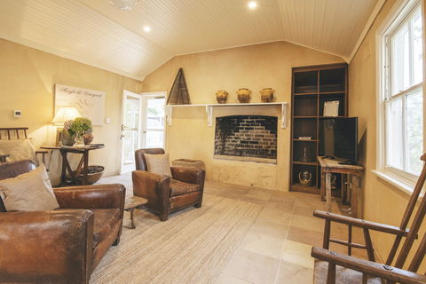 Mayfield Vineyard Cottages - Accommodation Mt Buller 2