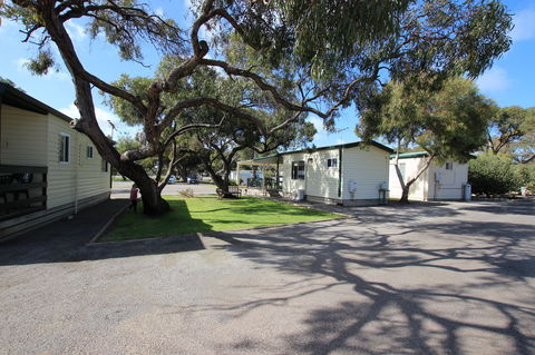 Minlaton Caravan Park - Accommodation Mt Buller 2