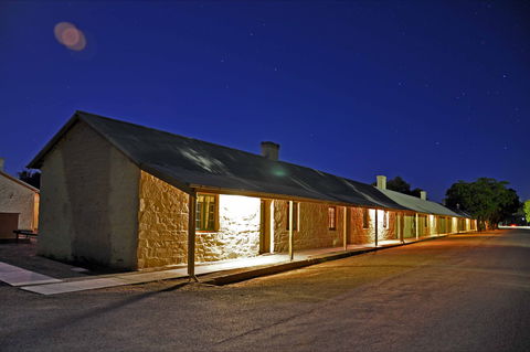 Paxton Square Cottages - Accommodation Mt Buller 0