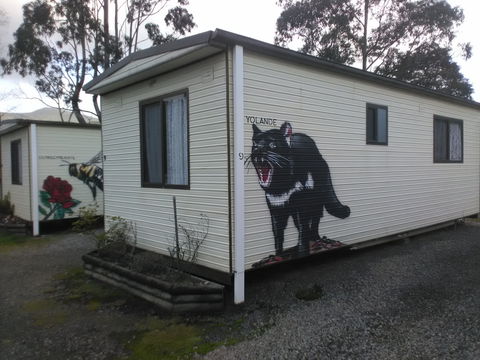 Queenstown Cabin And Tourist Park - Accommodation Mt Buller 1