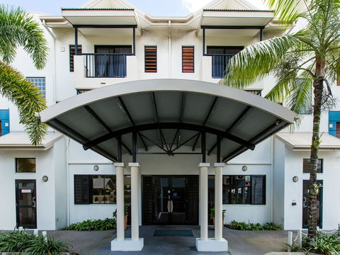 Cairns Queens Court - Accommodation Mt Buller 1