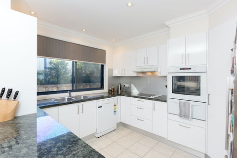 Coastal Haven At Gerroa - Accommodation Mt Buller 2
