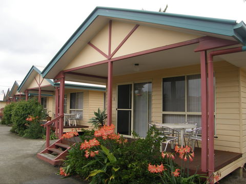 Dolphin Sands Holiday Villas - Accommodation Mt Buller 0