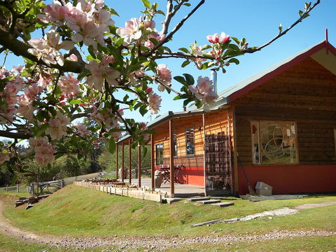 Elvenhome Farm Cottage - Accommodation Mt Buller 1