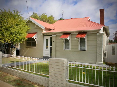 Gipps Street Cottage - Open - Accommodation Mt Buller 0