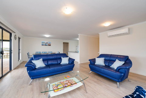 Hayborough Haven 3 - 3 Fifth Avenue - Hayborough - Accommodation Mt Buller 2