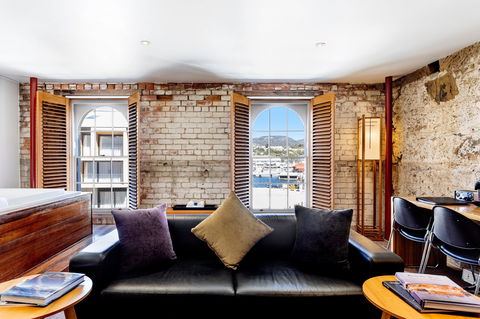 Henry Jones Art Hotel - The - Accommodation Mt Buller 0